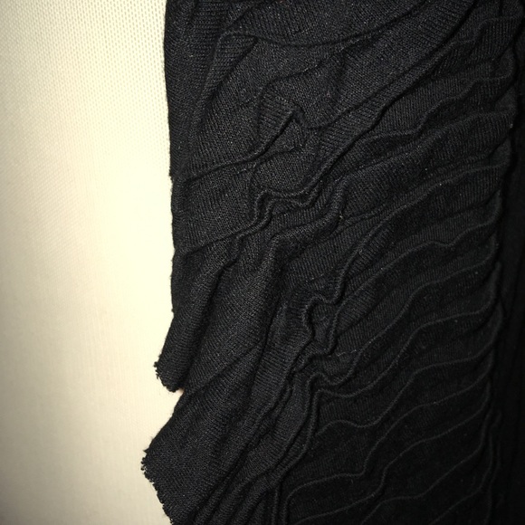 Ruched Ruffled Vest - Picture 2 of 3